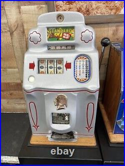 $0.25 Jennings Vintage Slot Machine Recently Restored Antique