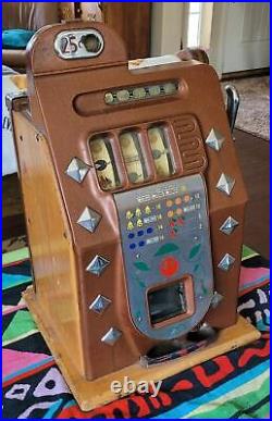 $0.25 vintage Mills Diamond Front Slot Machine Antique! JUST SERVICED