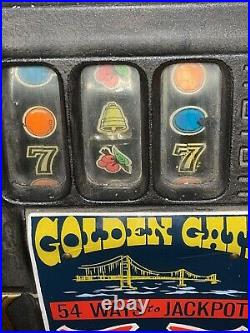 1930s 40s Mills slot machine