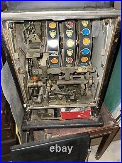 1930s 40s Mills slot machine