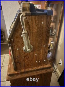 1930s Mills 25 cent slot machine Castle Front withmatching stand