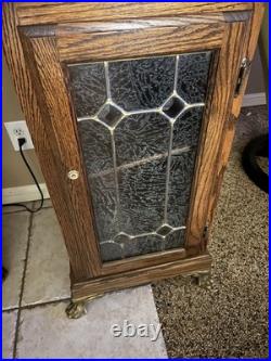 1930s Mills 25 cent slot machine Castle Front withmatching stand