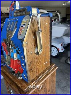 1930s Mills Novelty Castle Front Very Rare 25 Cent Slot Machine with Stand