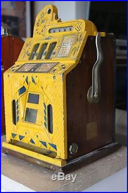 1932 Mills 5 Cent FOK. Slot Machine