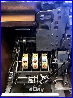 1934/47 Antique MILLS SWEET HEART 1cent 3 REEL QT SLOT MACHINE WITH GUM VENDER