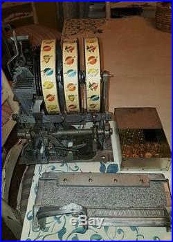 1934 Mills 5 Cent Double Eagle FOK Antique Slot machine, Jackpot and Mint Vendor