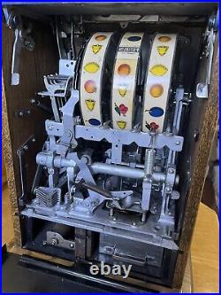 1934 Mills Novelty Castle Front 25c Vintage Slot Machine
