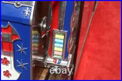 1934 Mills Novelty Castle Front 5c Vintage Slot Machine w. Side Mint Vendor