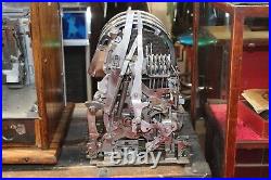 1934 Mills Novelty Castle Front 5c Vintage Slot Machine w. Side Mint Vendor