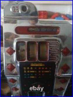 1940's Mills Slot Machine 25 Cent Machine Works As Designed