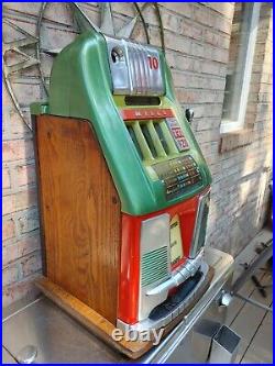 1940s Mills Brothers High Top Slot Machine 10 Cent Machine