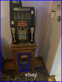 1947 GOLDEN NUGGET SLOT MACHINE With KEY