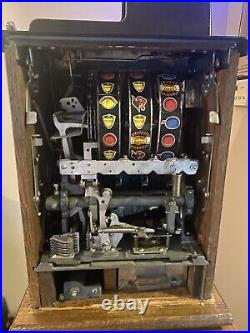 1947 GOLDEN NUGGET SLOT MACHINE With KEY