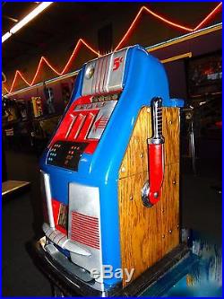 1947 Mills High Top Bell Machine Slot Machine