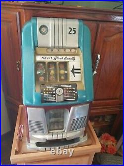 1948 MILLS BLACK BEAUTY Hi-Top slot machine