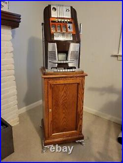 1948 Mills 25c HighTop Slot Machine
