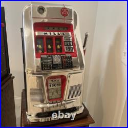 1950 MILLS Fully Restored 25 Cent Slot Machine