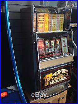 1968 Vintage Pioneer Gambling Hall 25 Cent Slot Machine by Bally-FREE SHIPPING