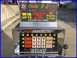 1969 Bally 831H 25c EM Slot Machine, Manual & Keys, Works/Needs Service