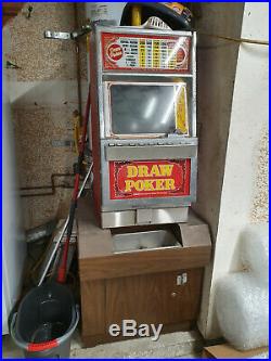 1980s IGT 25 Cent Video Draw Poker Machine and CABINET FOR PARTS ONLY