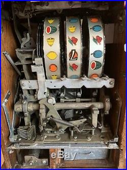 25 Cents Vintage Mills Slot Machine Truly A Well Cared For Machine