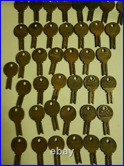 40 Antique Mills Slot Machine Keys