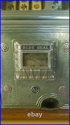 ANTIQUE WATLING BLUE SEAL 5 CENT COIN OP SLOT MACHINE With JACKPOT BEAUTIFUL