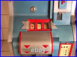 Antique 1930's 5¢ Slot Machine Mills Novelty Co. WORKS! Vintage Gambling Game