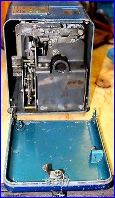 Antique 1938 1940 Mills 5 Cent Vest Pocket Slot Machine, Royal Blue