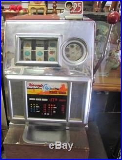 Antique 1940's Harvey's Wagon Wheel 25 Cent Coin Slot Machine 25c