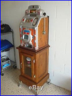 Antique 1940s Jennings Standard Chief. 25 cent Slot Machine -Rare