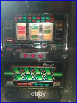 Antique 1980s Slot machine, Aruze Continental 3 reel, key, lights and sounds