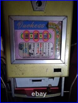 Antique Duchess Slot Machine