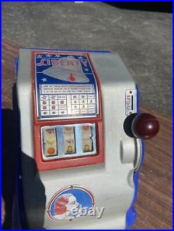 Antique Liberty 5 five cent Slot Machine fully functional with key