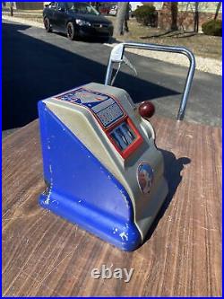 Antique Liberty 5 five cent Slot Machine fully functional with key