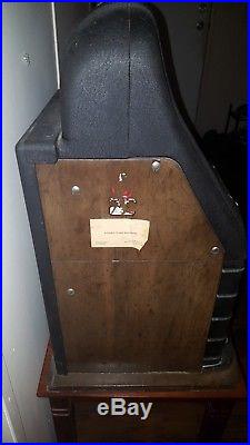 Antique Mills 1940s 5c slot machine. All original withCash Box! Fully functional