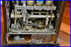 Antique Mills 5 cent Slot Machine with the key
