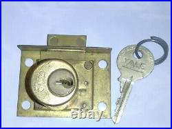 Antique Mills, Caille, Watling Slot Machine Lock & key ORIGINAL BRASS YALE #JD