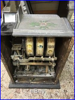 Antique Mills Poinsettia Nickel Slot Machine