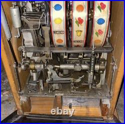 Antique Pace 25 cent slot machine