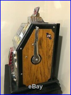 Antique Pace Mfg Comet 5 cent slot machine in good working condition