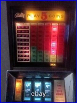 Antique Slot Machine Bally SHOWBOAT 1972