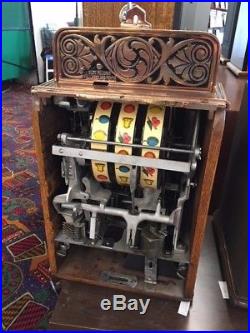 Antique Slot Machine. Caille Silent Sphinx Bell
