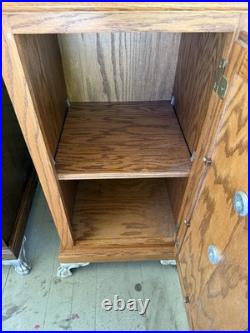 Antique Slot Machine Oak Stand Claw Feet with Lock Key storage shelf Coin Op