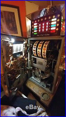 Antique Vintage Bally's Slot Machine' (model 873) Beautiful Shape