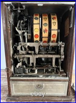 Antique Wood 1925 Chicago Jennings Dutch Boy 5 Cent Coin Mechanical Slot Machine