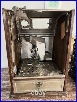Antique Wood 1925 Chicago Jennings Dutch Boy 5 Cent Coin Mechanical Slot Machine
