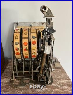 Antique Wood 1925 Chicago Jennings Dutch Boy 5 Cent Coin Mechanical Slot Machine