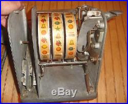 Antique Zephyr Coin Penny Operated Trade Stimulator Gumball Slot Machine as is