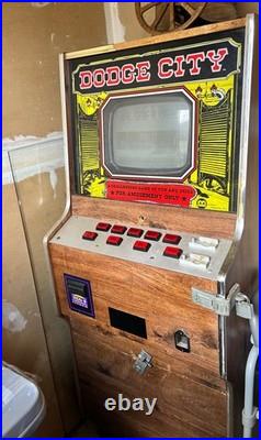 Antique coin slot machine